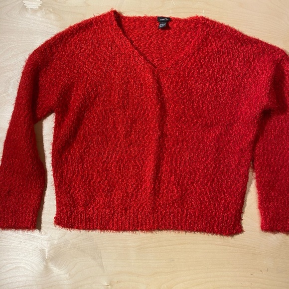Rue21 Sweaters - Rue 21 Sweater size Large (IS)